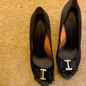 Vero Cuoio black/bedazzled heels